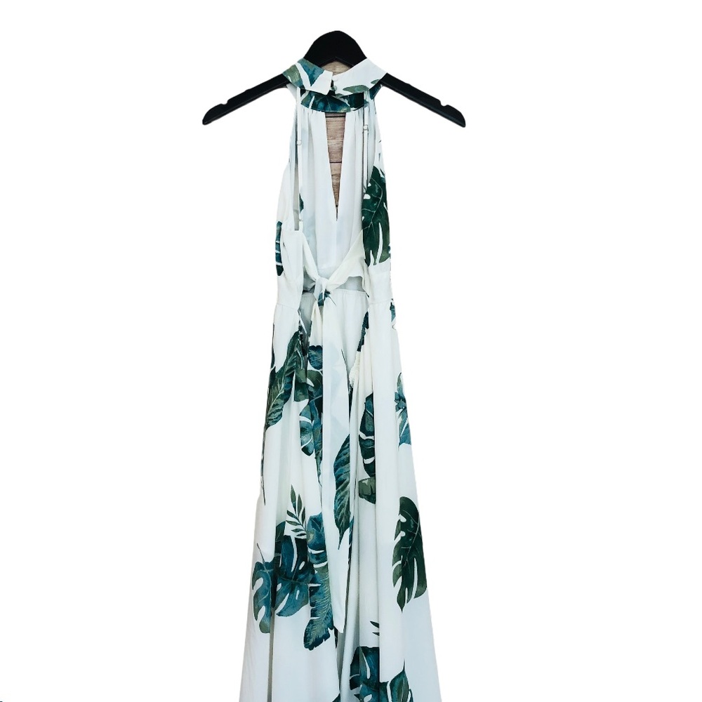 Dress Forum- High Neck Key hole front Maxi - Picture 3 of 7